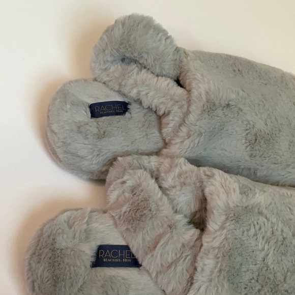 RACHEL Rachel Roy Memory Foam Slippers - Picture 2 of 4
